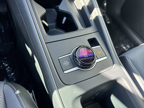 New 2026 Volkswagen Tiguan SE image 23