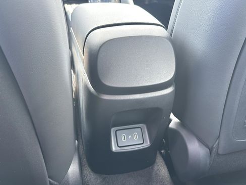 New 2026 Hyundai Elantra Limited FWD image 14