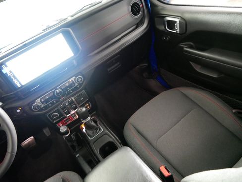 Used 2024 Jeep Wrangler Unlimited Rubicon image 11