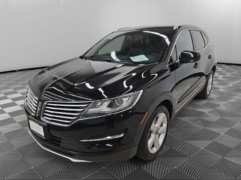 Used 2017 Lincoln MKC Premiere image 3