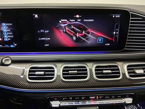 Used 2025 Mercedes-Benz GLE 53 AMG 4MATIC Coupe image 28