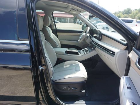 Used 2024 Hyundai Palisade Limited FWD image 19