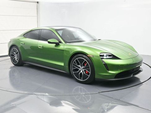 Used 2020 Porsche Taycan 4S image 39