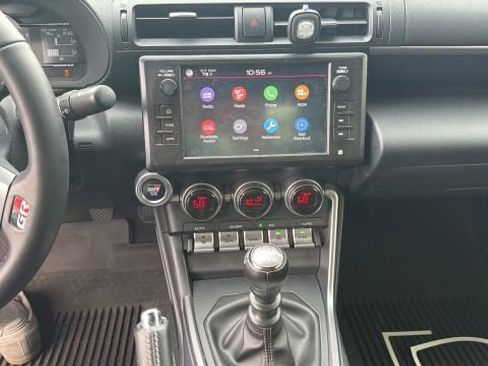 Used 2022 Toyota GR86 w/ ALL Weather Mat Package (TMS) RWD image 13