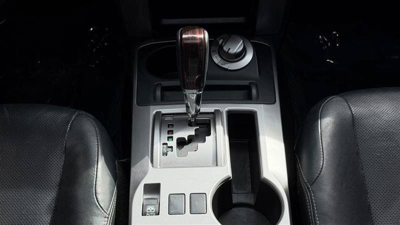 Used 2017 Toyota 4Runner Limited AWD/4WD image 27
