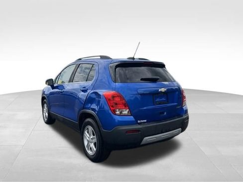 Used 2016 Chevrolet Trax LT w/ LT Convenience Package FWD image 3