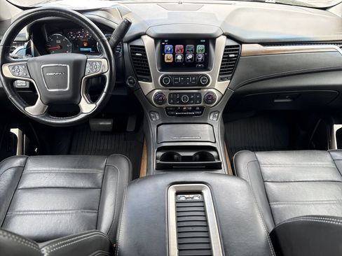 Used 2020 GMC Yukon Denali AWD/4WD image 2