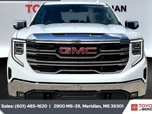 Used 2024 GMC Sierra 1500 SLT image 3