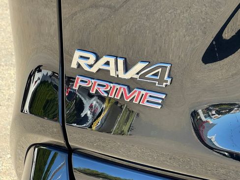 Used 2021 Toyota RAV4 SE AWD/4WD image 7