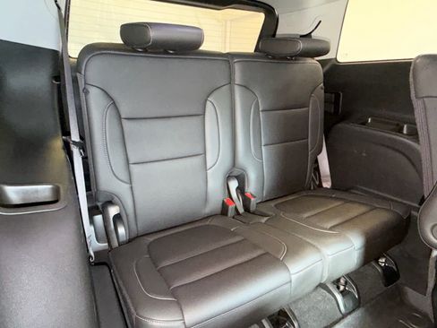 Used 2023 GMC Acadia SLT FWD image 34