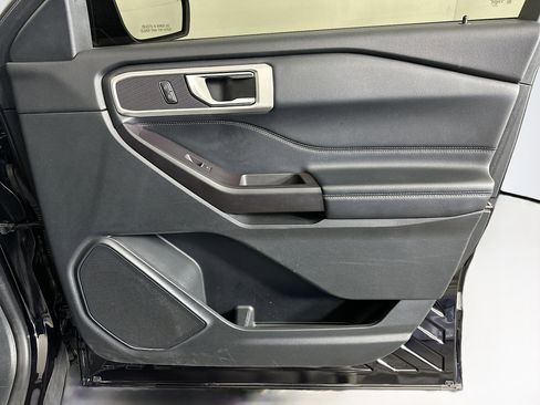 Used 2020 Ford Explorer XLT w/ Equipment Group 202A image 34