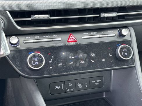 Certified 2024 Hyundai Sonata SEL w/ Convenience Package FWD image 30