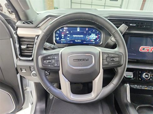 Used 2025 GMC Sierra 3500 Denali w/ Technology Package image 23