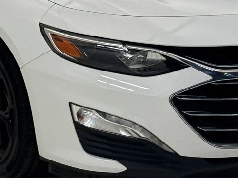Used 2021 Chevrolet Malibu LT image 5