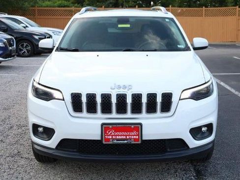 Used 2019 Jeep Cherokee Latitude Plus w/ Comfort/Convenience Group AWD/4WD image 2