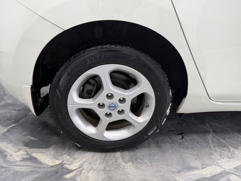 Used 2012 Nissan Leaf SV image 24