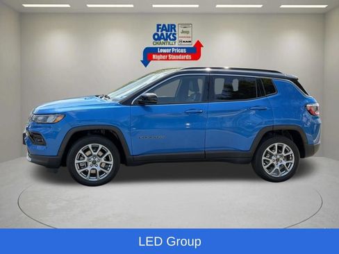 Certified 2025 Jeep Compass Limited AWD/4WD image 12