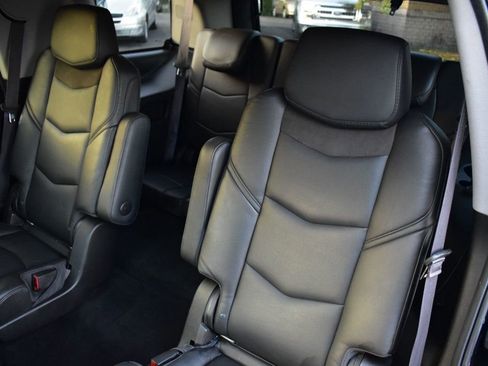 Used 2016 Cadillac Escalade Premium image 20
