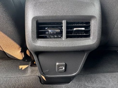 Used 2023 Chevrolet Equinox LT AWD/4WD image 11