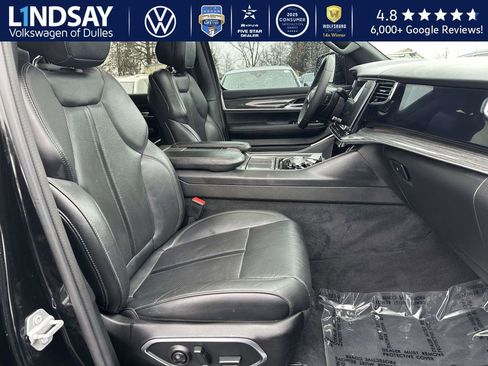 Used 2022 Jeep Wagoneer Series II w/ Premium Group I image 11