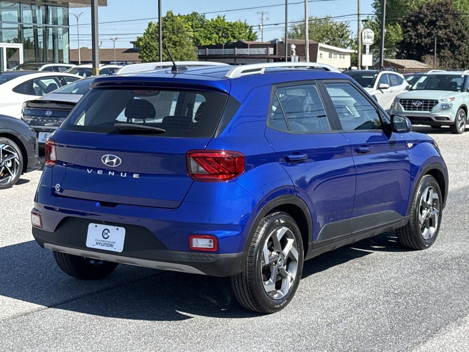 Used 2023 Hyundai Venue SEL w/ Cargo Package FWD image 25