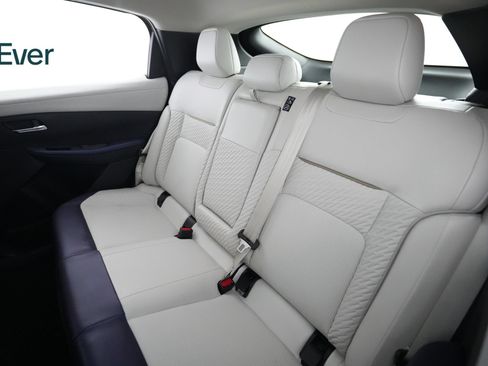 Used 2026 Nissan Leaf Platinum+ w/ Floor Mat Package (Platinum+) FWD image 24