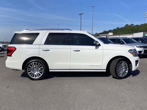 Certified 2022 Ford Expedition Platinum AWD/4WD image 2
