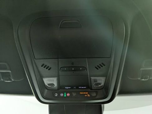 Certified 2025 Cadillac XT4 Premium Luxury FWD image 21