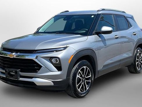 Certified 2025 Chevrolet TrailBlazer LT AWD/4WD image 3