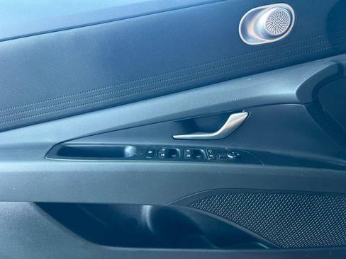 New 2025 Hyundai Elantra Blue image 13