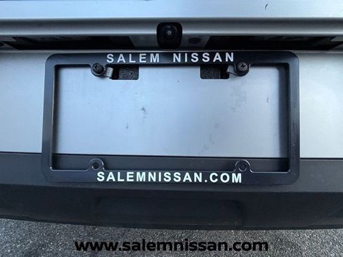 Used 2023 Nissan Pathfinder SL w/ Lighting Package (N92) image 22