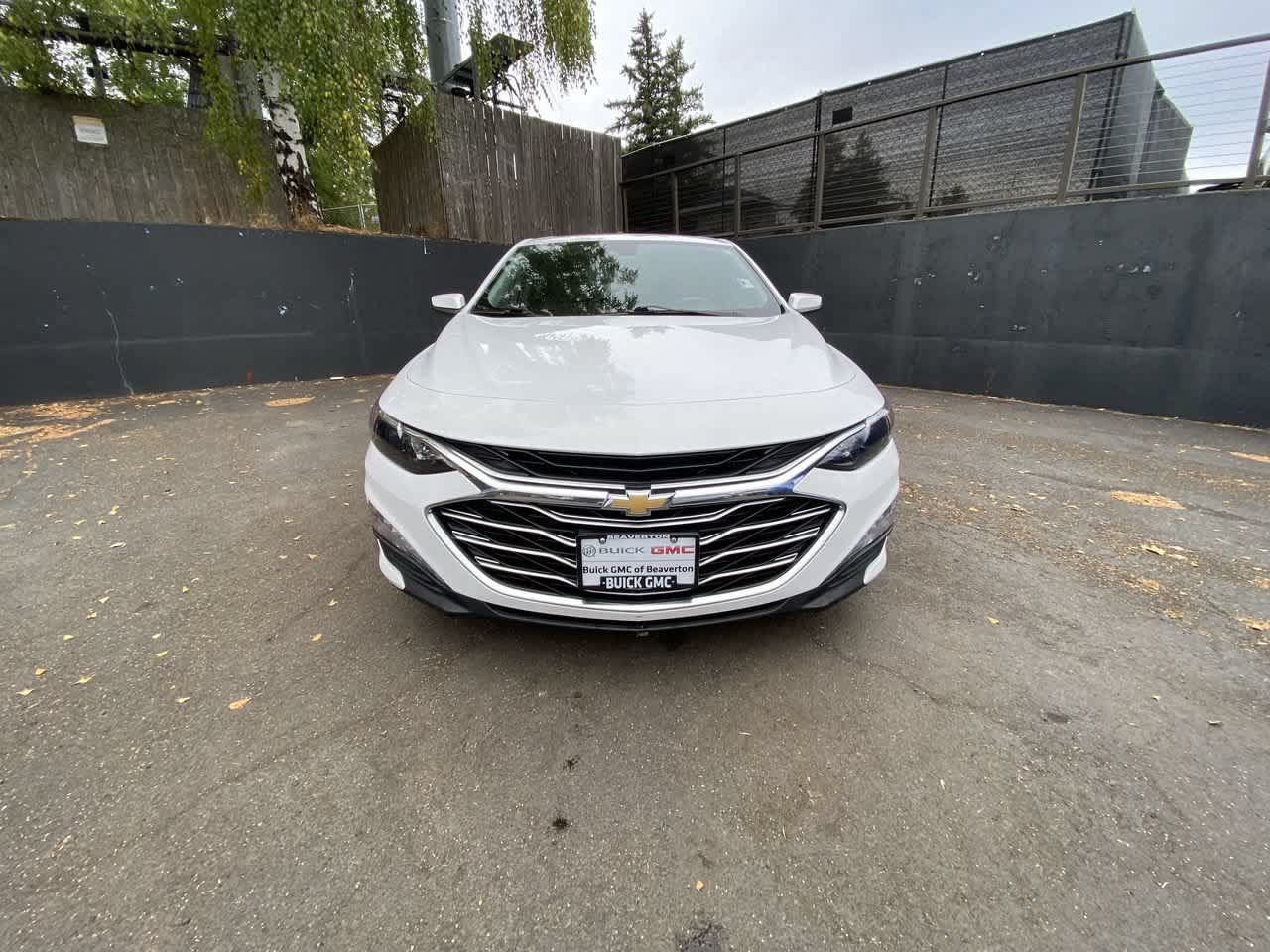 Used 2023 Chevrolet Malibu LT FWD image 9
