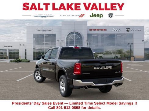 New 2026 RAM 1500 4x4 Crew Cab image 3