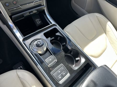 Used 2019 Ford Edge Titanium w/ Equipment Group 301A image 33