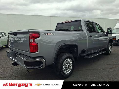 Used 2025 Chevrolet Silverado 2500 LT w/ Convenience Package AWD/4WD image 5