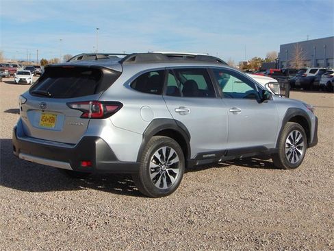 Used 2023 Subaru Outback Limited image 4