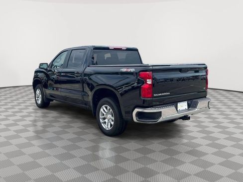 Used 2024 Chevrolet Silverado 1500 LT AWD/4WD image 7