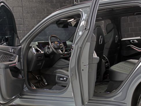 Used 2026 BMW X5 M Competition w/ Executive Package image 27