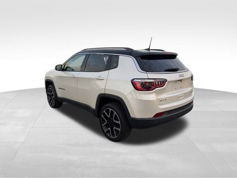 Certified 2018 Jeep Compass Limited w/ Navigation Group image 6