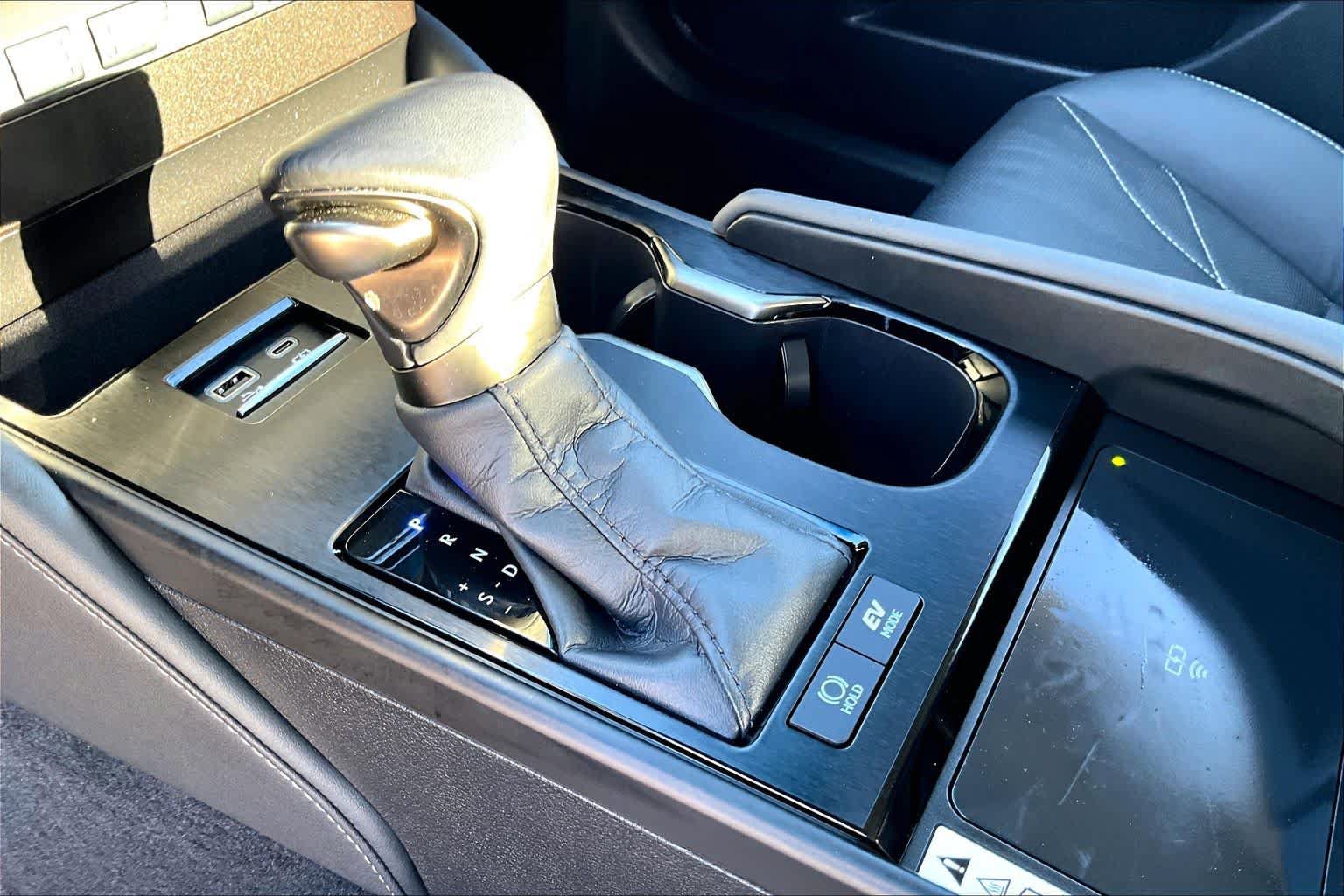 Used 2023 Lexus ES 300h w/ Accessory Package (Z1) FWD image 15