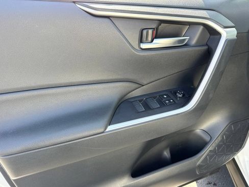 Certified 2025 Toyota RAV4 XLE AWD/4WD image 17