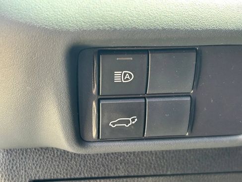 Used 2022 Toyota Highlander XSE FWD image 28