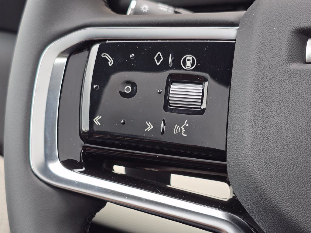 New 2025 Land Rover Discovery Sport Dynamic SE AWD/4WD image 12