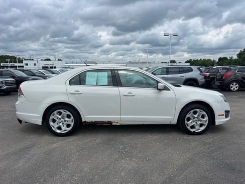 Used 2011 Ford Fusion SE w/ 202A Rapid Spec Order Code FWD image 4