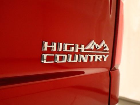 Used 2023 Chevrolet Silverado 1500 High Country w/ Z71 Off-Road Package image 8