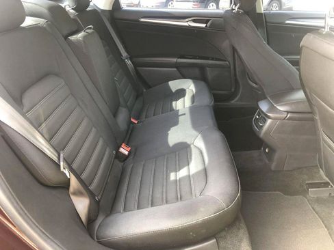 Used 2013 Ford Fusion SE FWD image 15