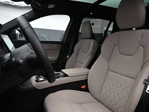 New 2026 Volvo XC90 B6 Plus AWD/4WD image 10