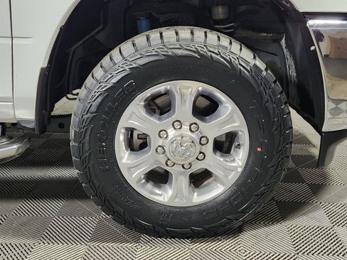 Used 2024 RAM 2500 Big Horn w/ Off Road Package image 10