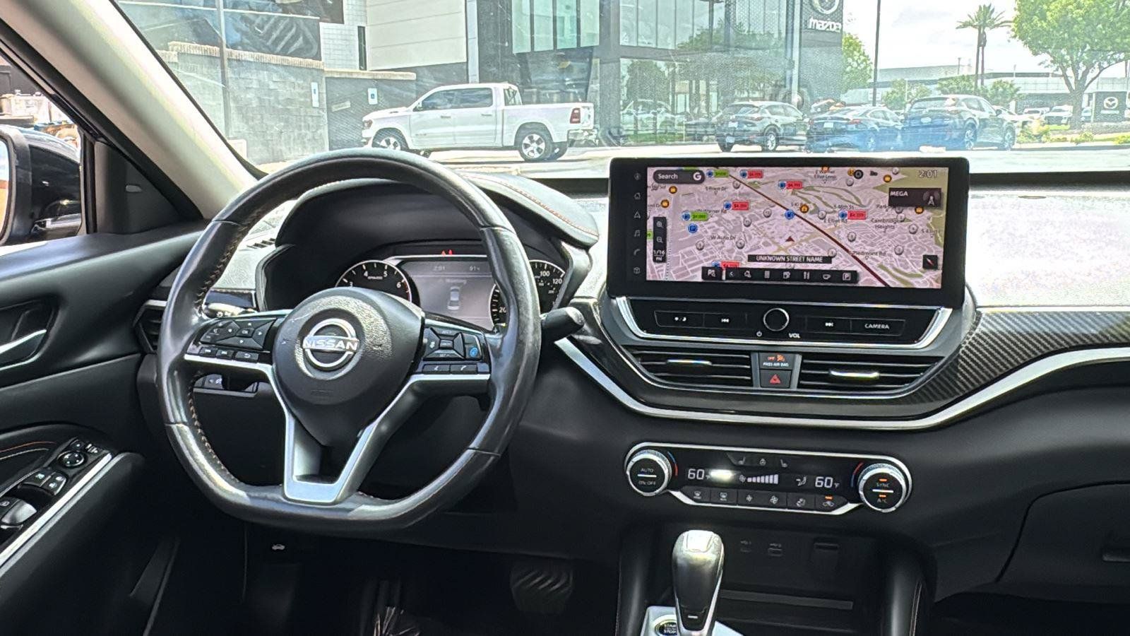 Used 2023 Nissan Altima 2.0 SR FWD image 7