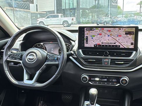 Used 2023 Nissan Altima 2.0 SR FWD image 7